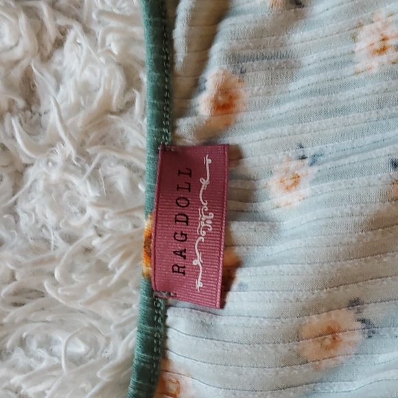 WILL DONATE Three Surplice tops Ragdoll and Ambiance - Picture 7 of 11